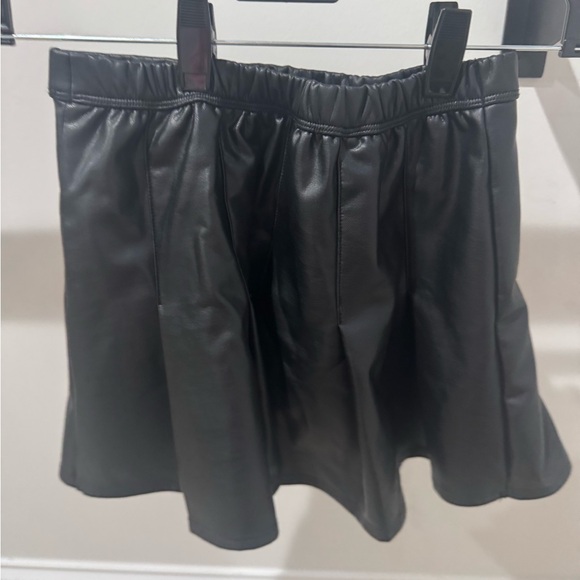 Abercrombie kids faux leather skort - Picture 2 of 3